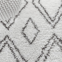 Beni Moroccan Style Diamond Shag Ivory/Dark Gray Soft Area Rug