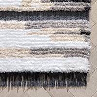 Tova Grey Abstract Tribal Pattern Area Rug